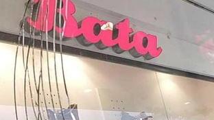Pisanova, altro raid dei ladri nei negozi: più danni che soldi