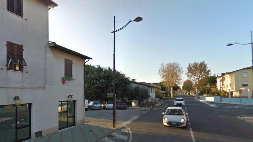 Via Indipendenza pericolosa la gente chiede la rotatoria