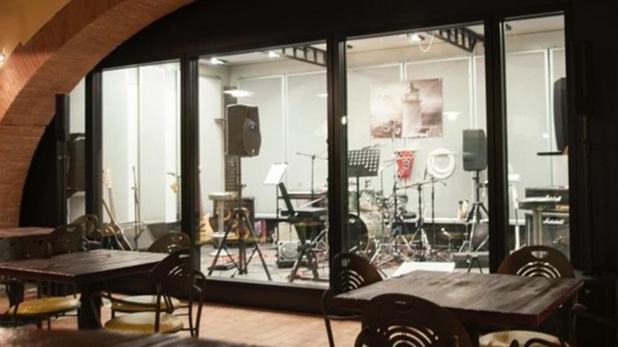 Sette band in concerto per inaugurare Il Faro