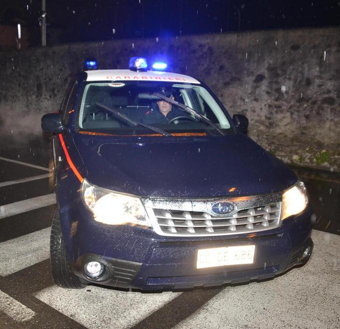 Auto, soldi, gioielli e anche due pistole gli ultimi bottini