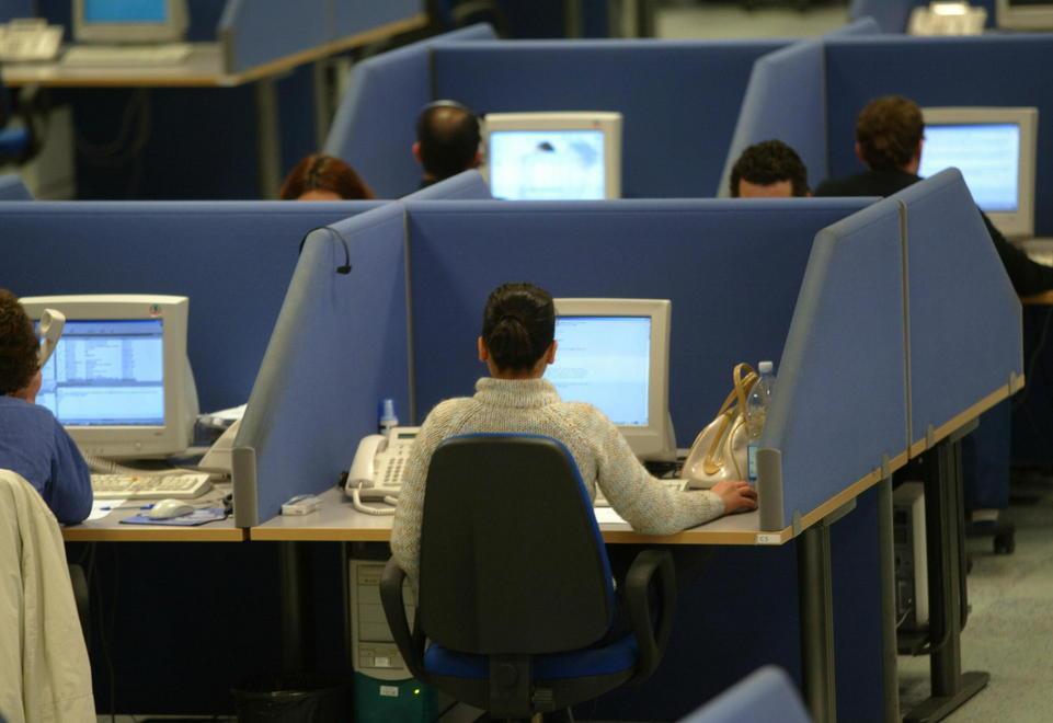 Il call center perde clienti e licenzia 17 dipendenti 