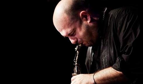 Rocce Rosse, c’è Gavino Murgia Al Poco Loco il live di Max Ionata