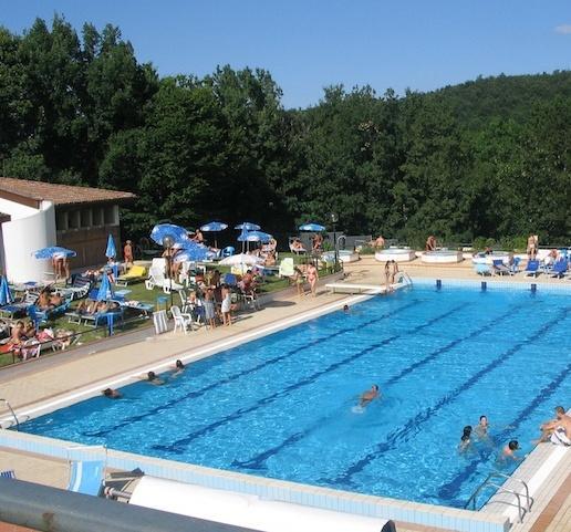 Piscina, ancora discussioni