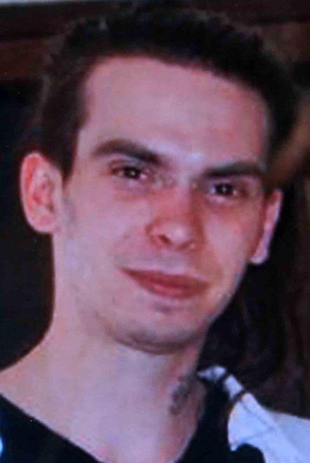 Fabio è stato ucciso a pochi metri da casa