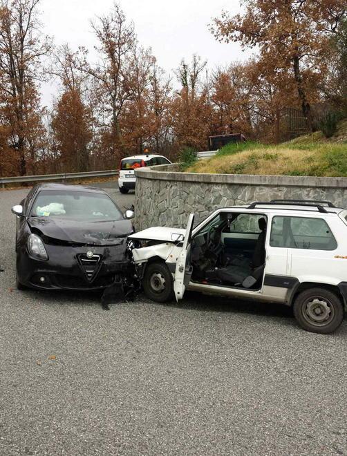 Ladri in fuga provocano un incidente a Fivizzano