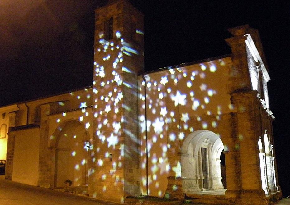 Il centro si trasforma in un grande presepe
