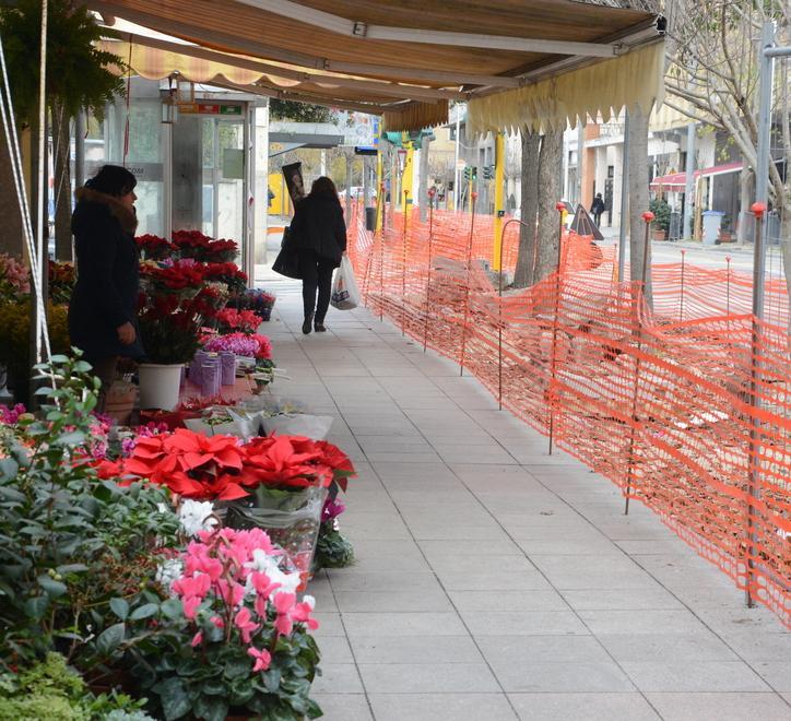Cantieri piste ciclabili, fiorai in rivolta 