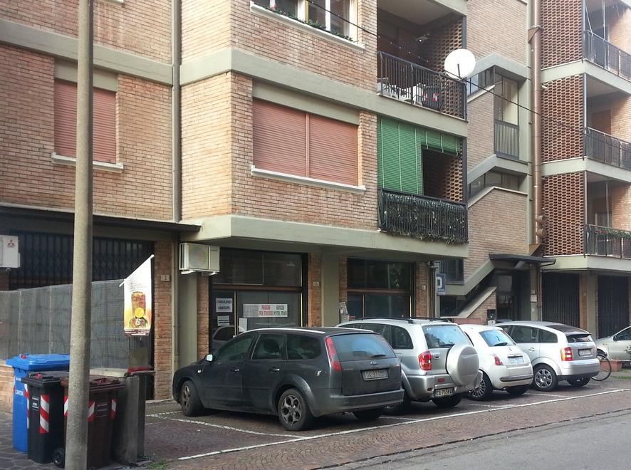 Ladri bloccati in ascensore: volevano rubare negli alloggi