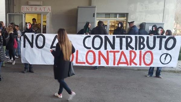 Blitz di CasaPound contro l’ex Motti