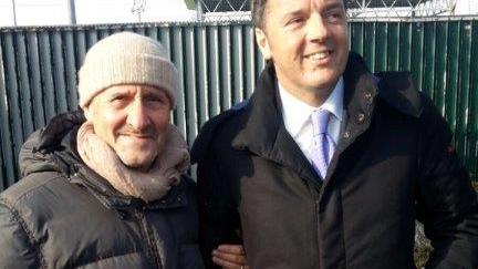 Il dg del Margine Antonio Bongiorni fotografato assieme a Matteo Renzi al termine della partita Giovanissimi Elite