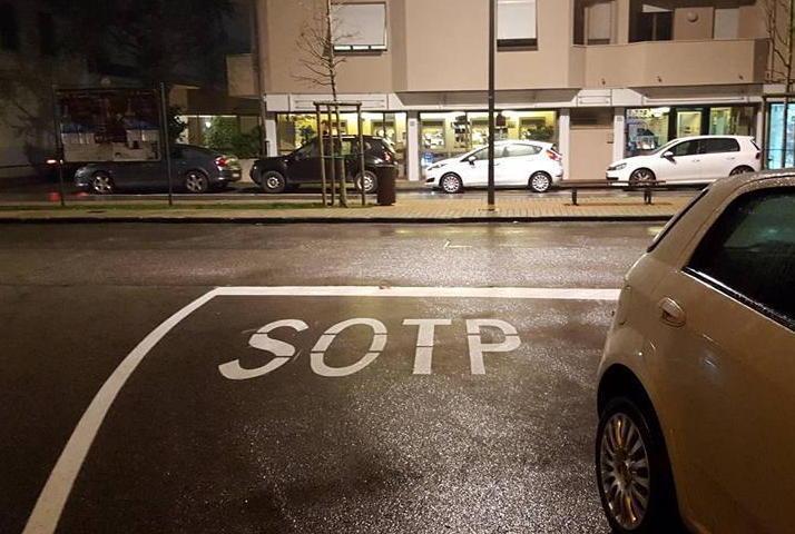 Lo “stop” è diventato “sopt” Il Comune dà colpa alla ditta