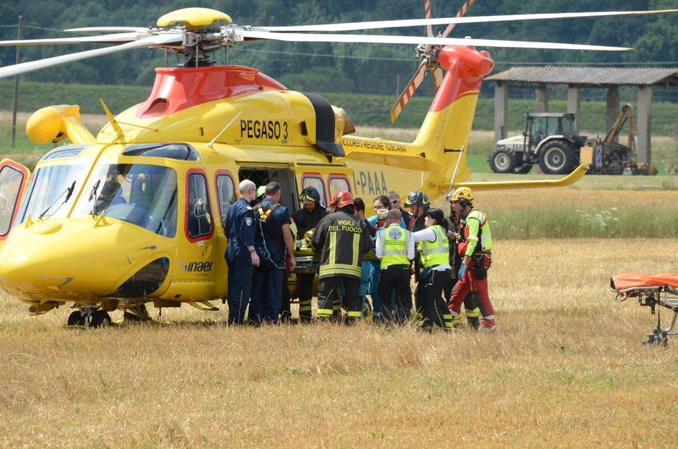Grave un motociclista dopo scontro con un’auto 