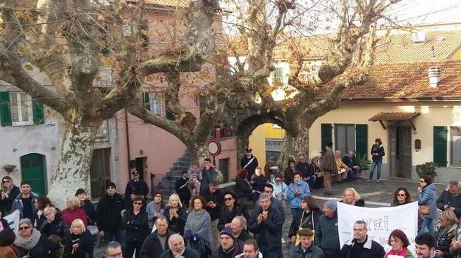 Gli anti Costa a S. Stefano: anche voi siete inquinati