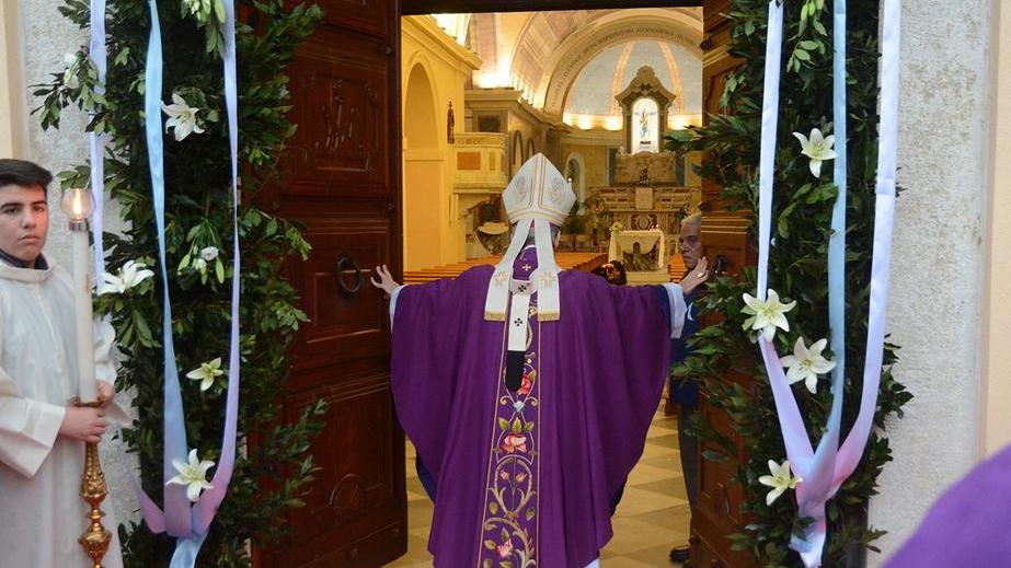 Aperta la Porta Santa al Rimedio