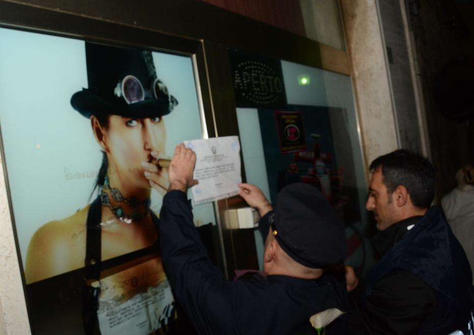 Attentato contro il gestore del Moulins 