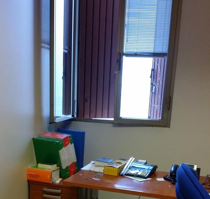 Comando della municipale nel mirino dei ladri 