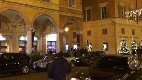 In largo San Giorgio a Modena il parcheggio “furbetti”