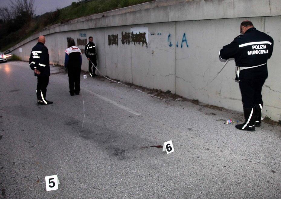 La polizia municipale sul luogo dell'incidente