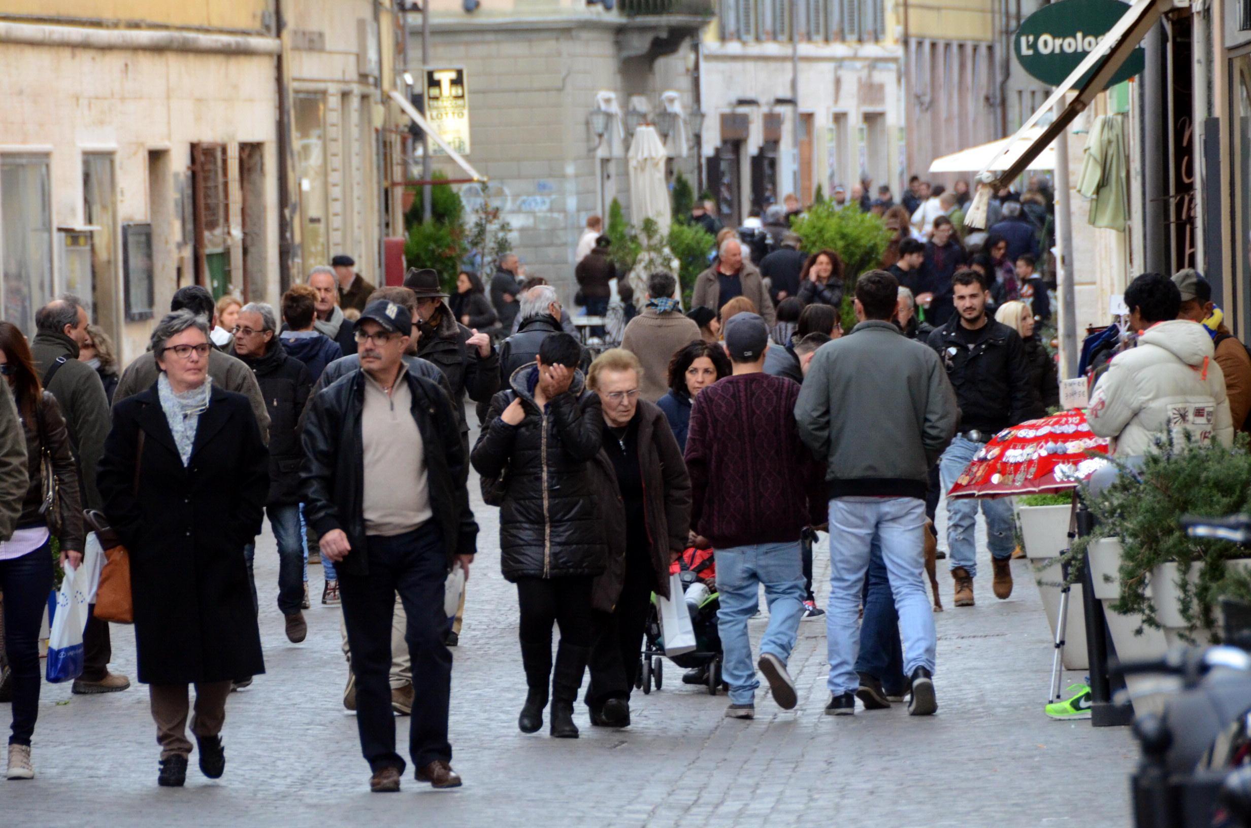 Grosseto, l'ora dello shopping in Corso Carducci 