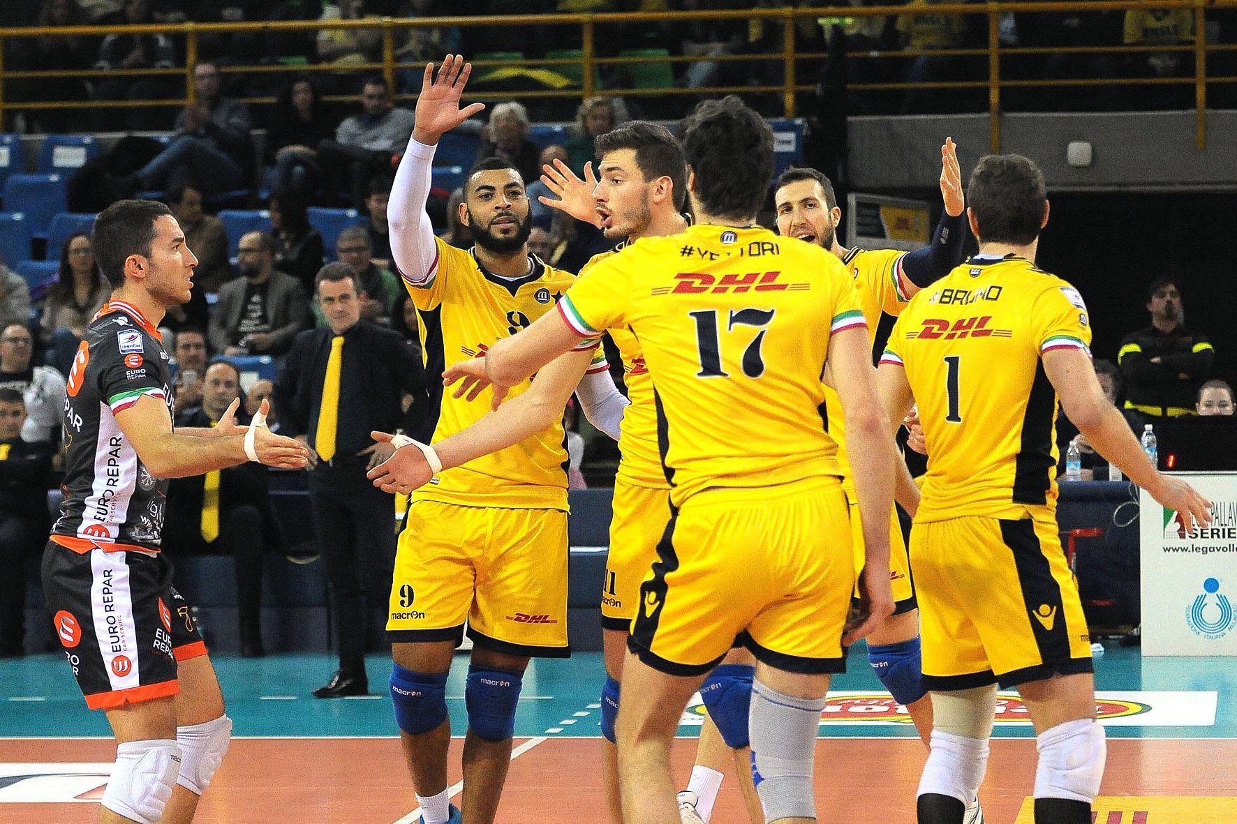 Volley/Coppa Italia Monza-Dhl Modena 2-3 