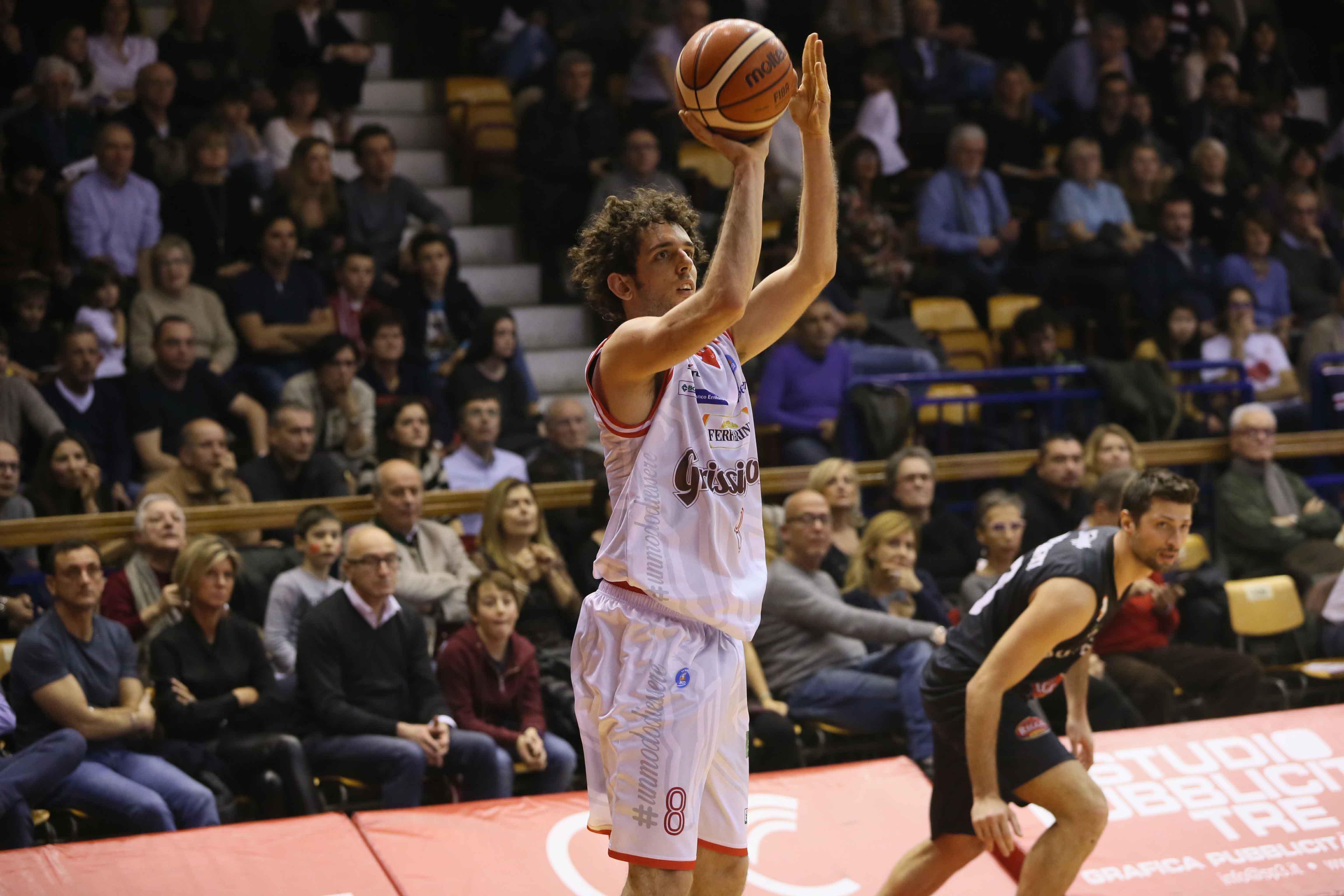 La Grissin Bon a Sassari contro la Dinamo 