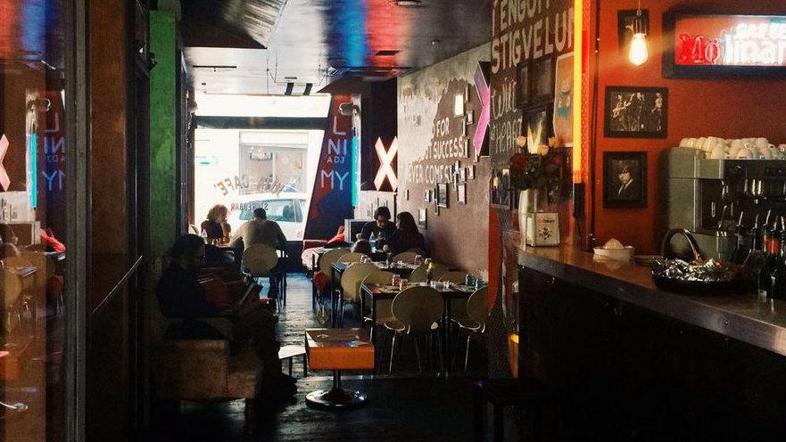 Classici del cinema mixati da Niccolò Bruni allo Juta di Modena