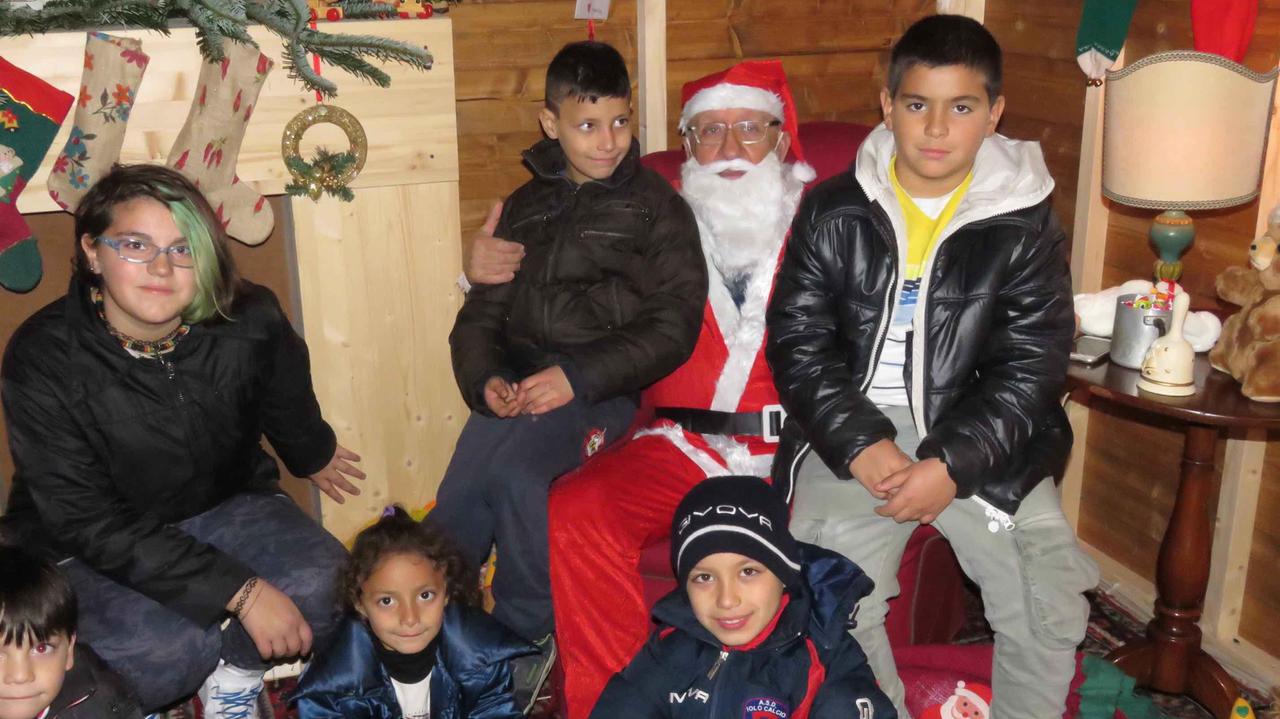 La casetta di Babbo Natale in piazza S. Agostino