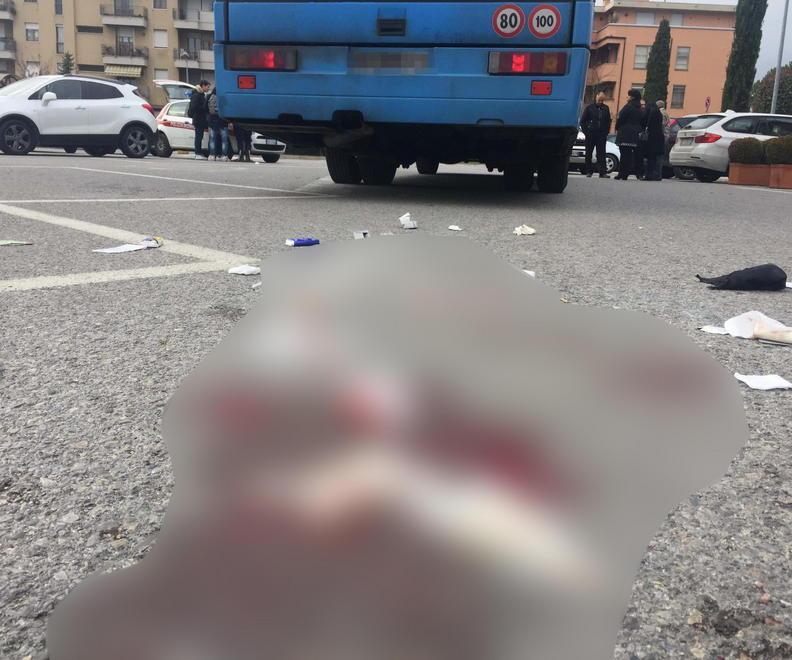 Schiacciato dall’autobus 