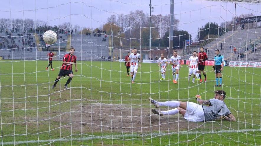 Lucchese, con 8 penalty è regina dal dischetto