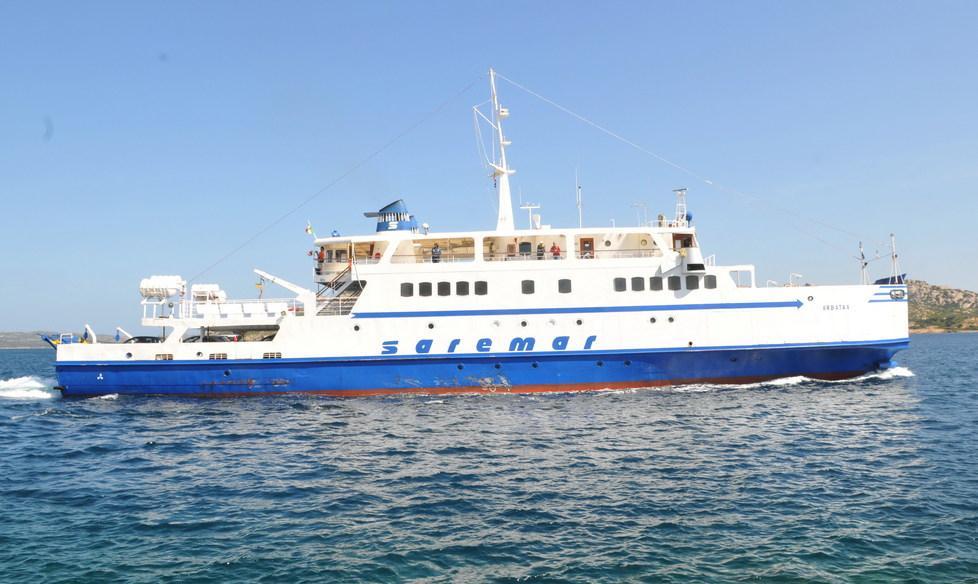 Isole, sfida tra Delcomar e Tirrenia 