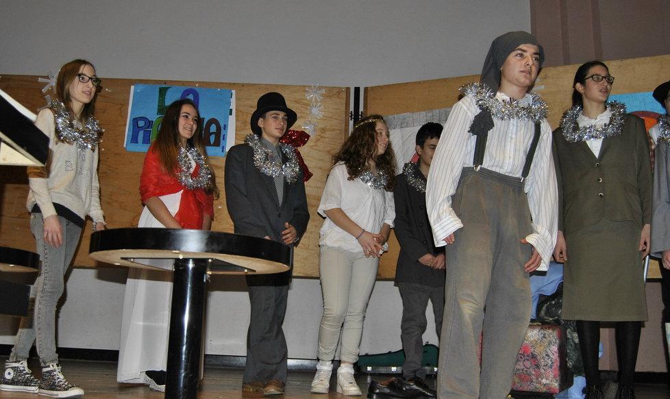 Jolanda, quanti applausi alla recita a teatro