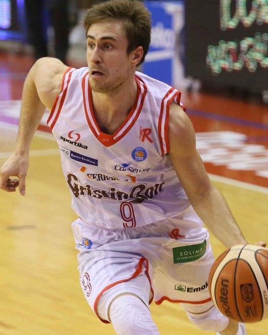 La squadra oggi vola in Sardegna 