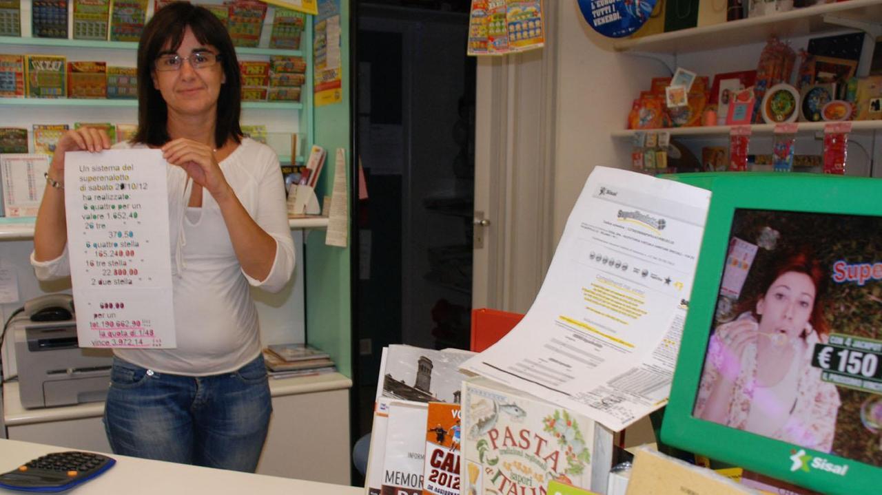 Sabrina Mazzi (edicola Prima Pagina ad Argenta)