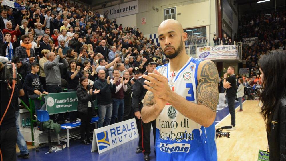 Il regalo di Natale della Dinamo ai tifosi, travolta Reggio Emilia: 94-70