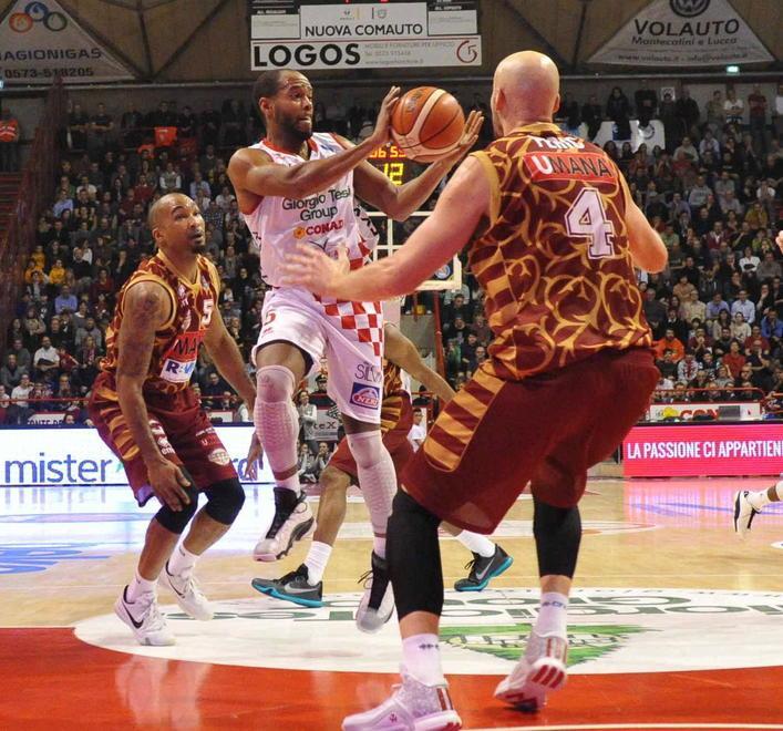 Kirk ritrova la grinta delle partite migliori 