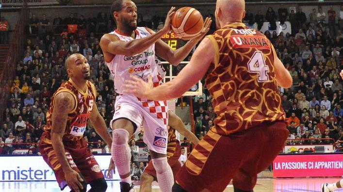 Kirk ritrova la grinta delle partite migliori