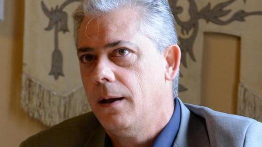 «L’acqua del sindaco» non piace ai genitori