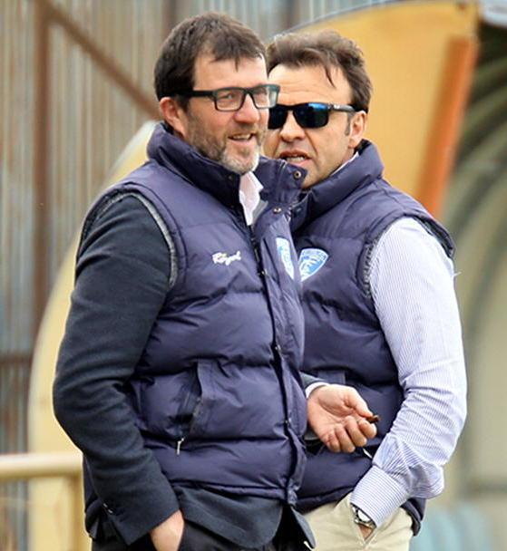 Assalto ai gioielli Ma il negozio azzurro non apre i battenti 