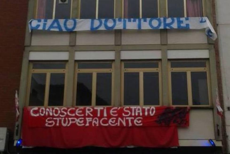 L’ultimo saluto a Parotti di fronte al circolo di Pontorme