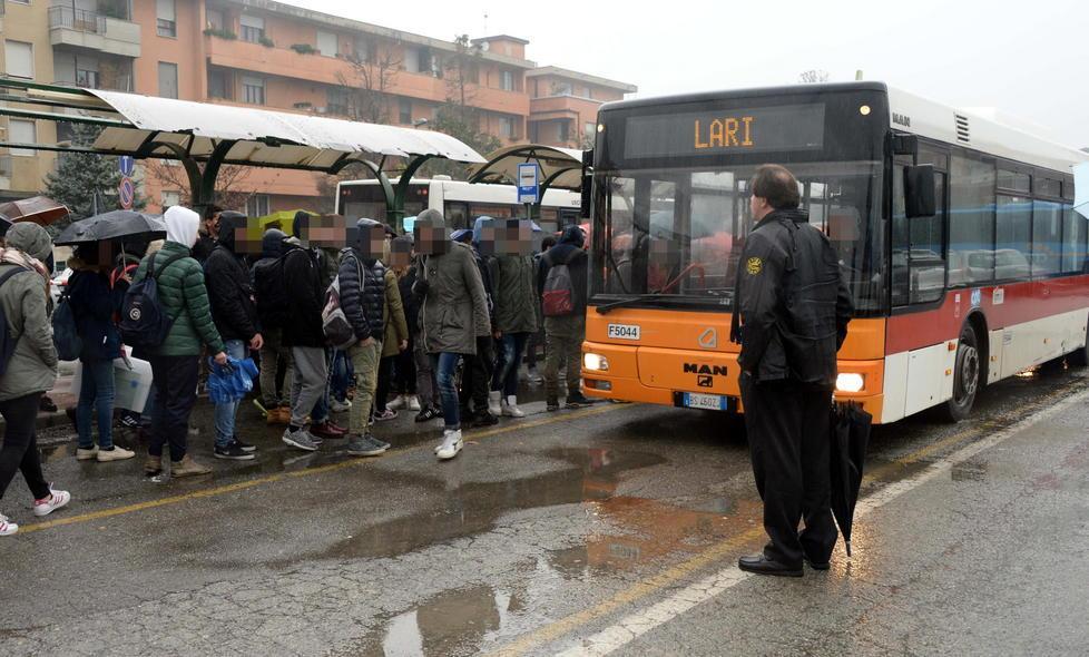 E ora alla fermata scattano i controlli 