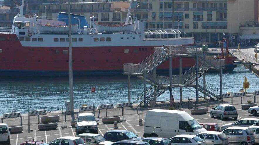 «Basta parcheggi selvaggi nel centro storico»