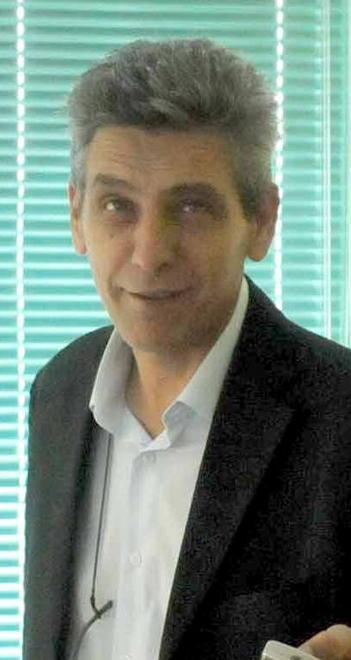 «Tagli alla tredicesima» Bufera su Apuafarma 