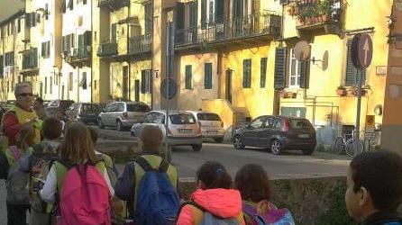 Per Natale tutti in classe a “Piedibus” L’iniziativa eco della primaria Villa Corridi