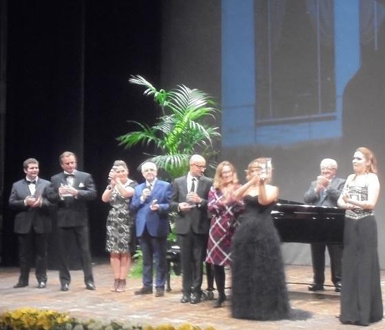 I soldi del Pavarotti d’oro al Mire e alla Cri