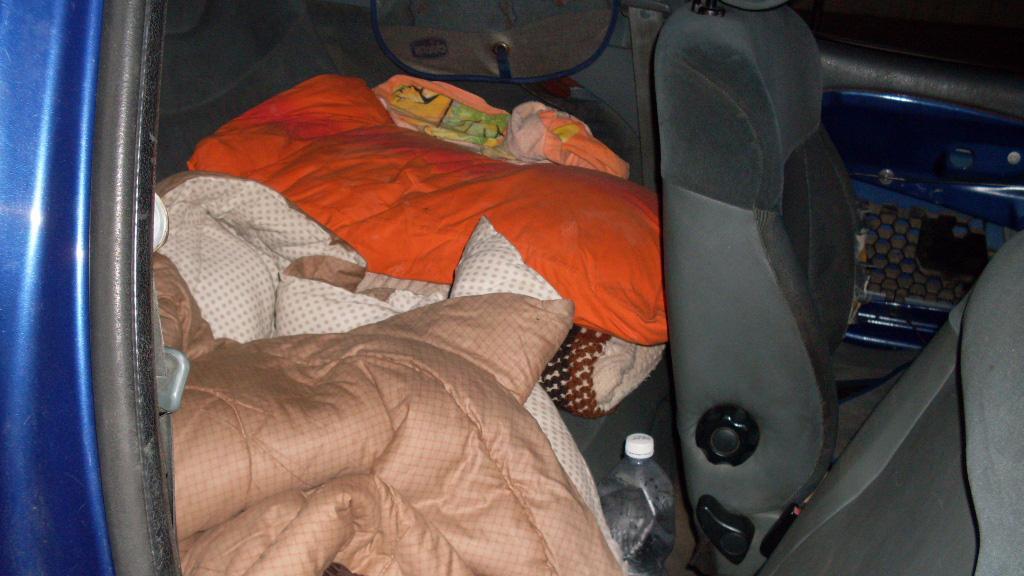 Ruba un'auto a Reggio Emilia per dormirci la notte a Verona