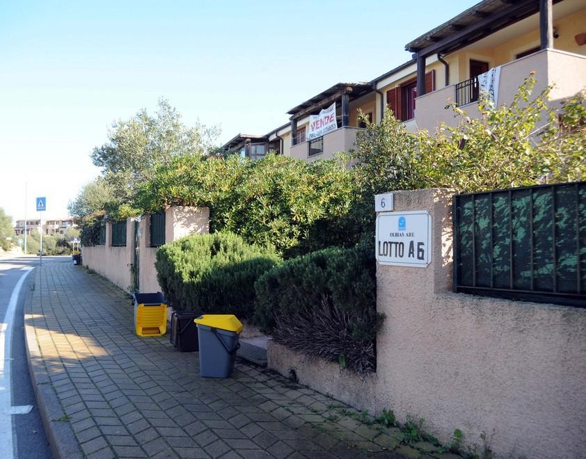 Proteste dei cittadini per gli slacci delle utenze Abbanoa
