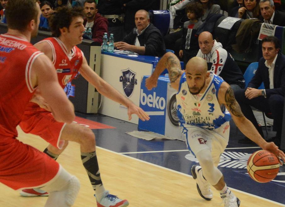 La più bella Dinamo dell’anno “sbriciola” la Grissin Bon 