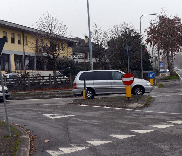 Otto su 14 erano in nero: maxi multa a laboratorio 