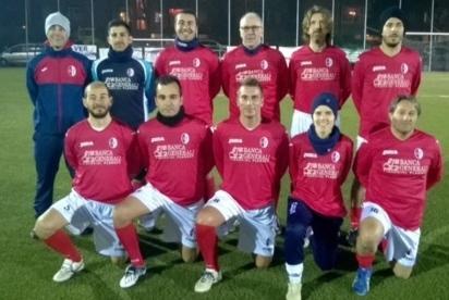 Gli over 25 vincono il derby dei mister 
