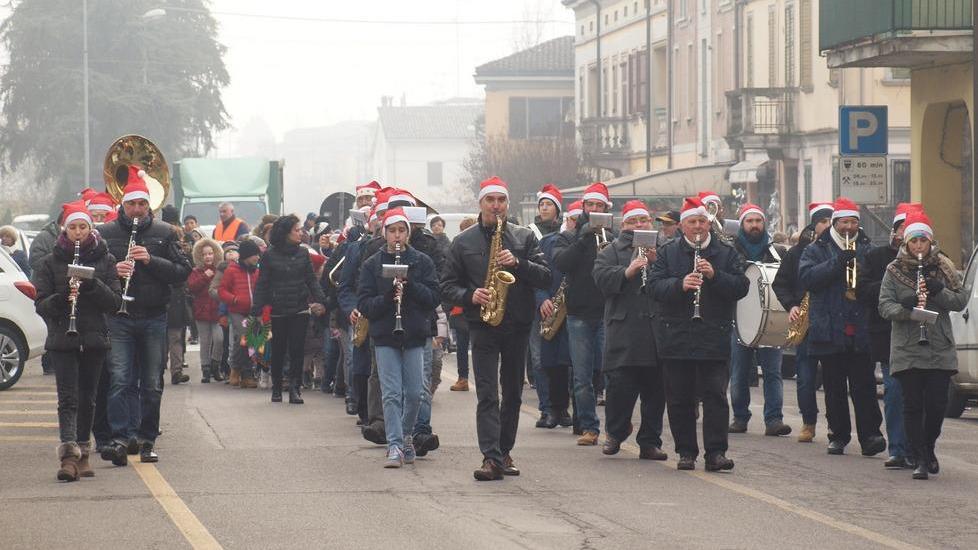 Il concerto in piazza degli studenti e oggi Babbo Natale